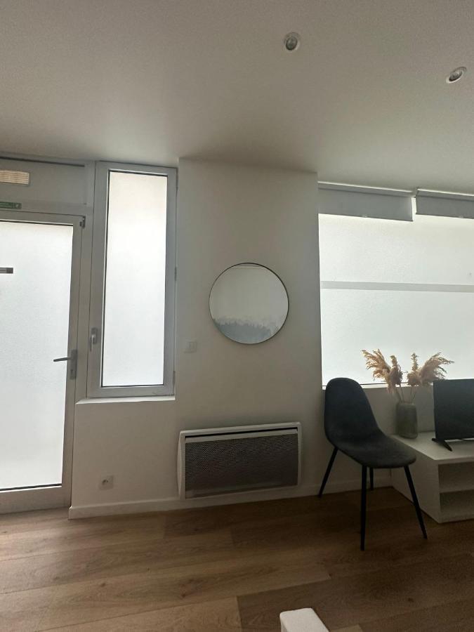 巴黎Modern And Warm Fully Renovated Split Level Apart Steps Away From The Grands Boulevard公寓 外观 照片