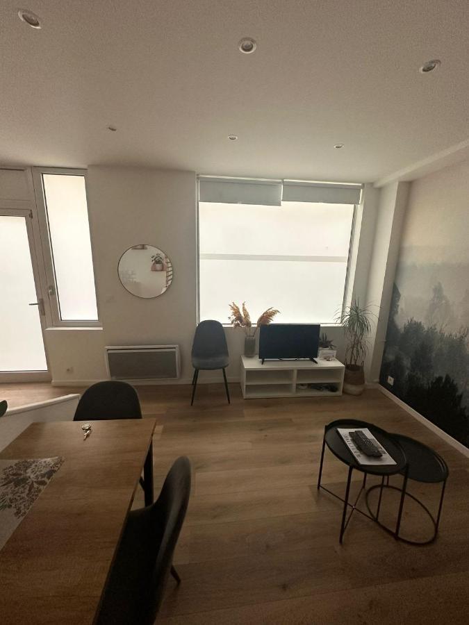 巴黎Modern And Warm Fully Renovated Split Level Apart Steps Away From The Grands Boulevard公寓 外观 照片